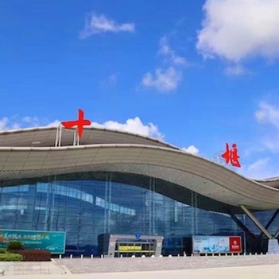 武當(dāng)山機(jī)場(chǎng)地面防滑工程順利通過(guò)驗(yàn)收