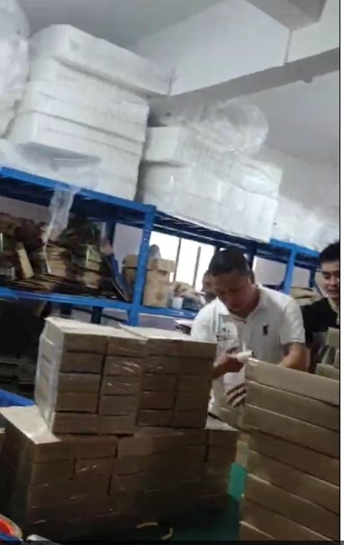 世卿防滑吉安市總代理商——戴偉鵬