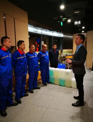 014 廣州白云店海底撈防滑項(xiàng)目,世卿與海底撈集團(tuán)的“緣分”就此開(kāi)啟