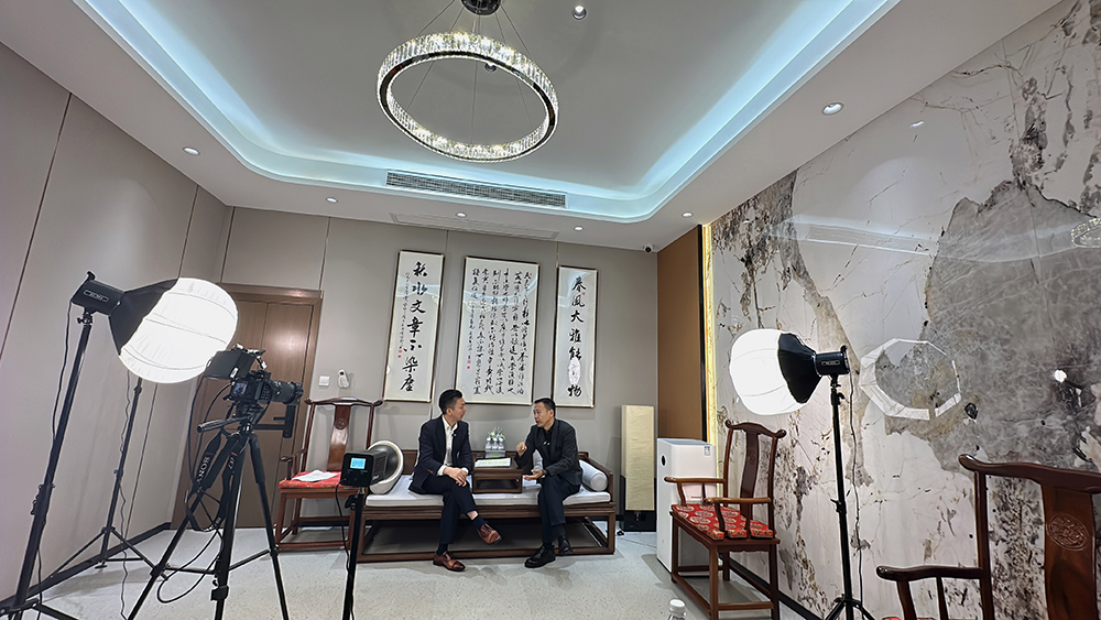 龔衛(wèi)杰采訪圖片 龔衛(wèi)杰采訪圖片
